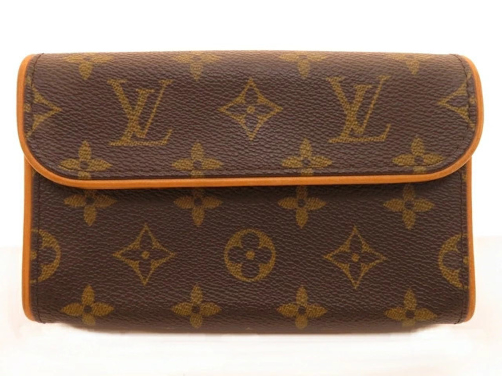 LOUIS VUITTON Pochette Florentine Monogram
